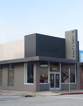 Gyms and fitness centers throughout neighborhood